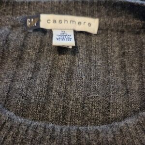 GAP Charcoal Cashmere Men's Crewneck Sweater